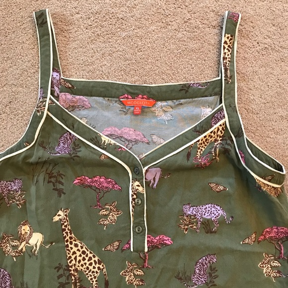 ModCloth Safari Print Tank Top Womens XL Green Giraffe Lion Tiger - Picture 2 of 9
